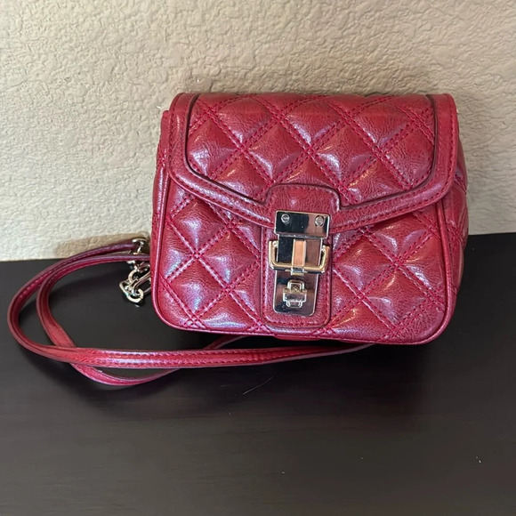 Banana Republic Handbags - Banana Republic  QUILTED FAUX-LEATHER CROSS-BODY